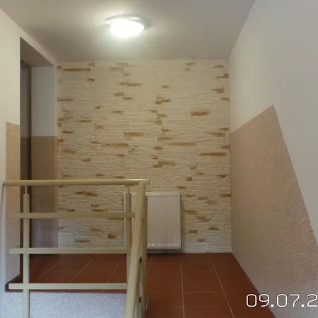 Prywatne Maks ホームステイ ポビエロボ